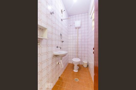 Casa à venda com 150m², 4 quartos e 2 vagasBanheiro de Serviço