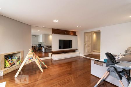 Sala de apartamento para alugar com 3 quartos, 147m² em Moema, São Paulo
