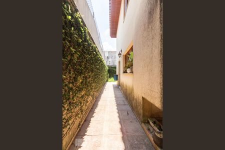 Casa à venda com 250m², 4 quartos e 4 vagasCorredor Externo