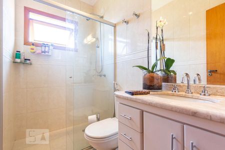 Casa à venda com 250m², 4 quartos e 4 vagasBanheiro da Suíte 1