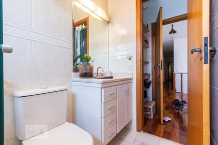 Casa à venda com 250m², 4 quartos e 4 vagasBanheiro da Suíte 1