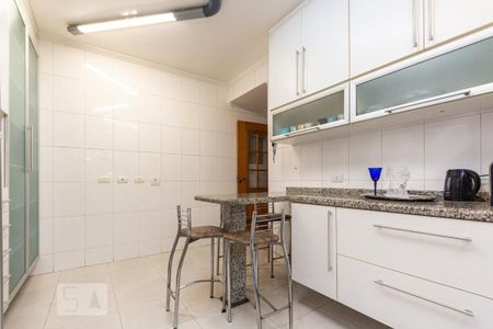 Casa à venda com 250m², 4 quartos e 4 vagasCozinha