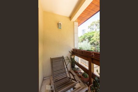 Casa à venda com 250m², 4 quartos e 4 vagasSacada da Suíte 2
