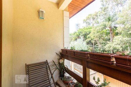 Casa à venda com 250m², 4 quartos e 4 vagasSacada da Suíte 2