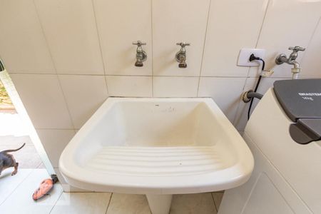 Casa à venda com 250m², 4 quartos e 4 vagasLavanderia