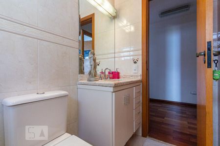 Casa à venda com 250m², 4 quartos e 4 vagasBanheiro 4