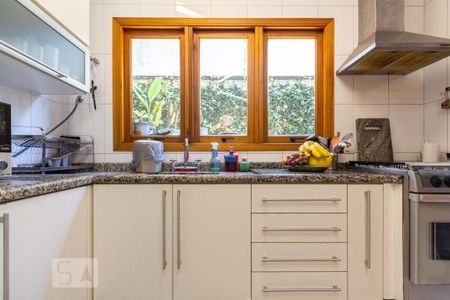 Casa à venda com 250m², 4 quartos e 4 vagasCozinha