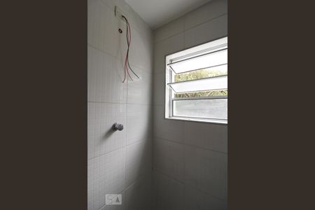 Banheiro de apartamento para alugar com 2 quartos, 52m² em Jardim Iracema, São Paulo