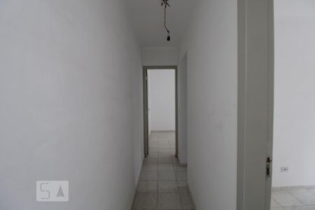 Corredor de apartamento para alugar com 2 quartos, 52m² em Jardim Iracema, São Paulo