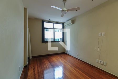 Apartamento para alugar com 180m², 3 quartos e 2 vagas Apartamento para alugar com 180m², 3 quartos e 2 vagasSuíte 2
