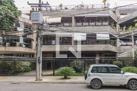 Apartamento para alugar com 180m², 3 quartos e 2 vagas Apartamento para alugar com 180m², 3 quartos e 2 vagasFachada