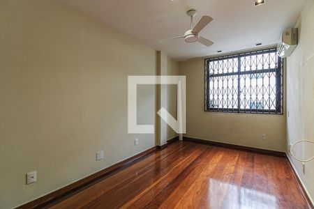 Apartamento para alugar com 180m², 3 quartos e 2 vagas Apartamento para alugar com 180m², 3 quartos e 2 vagasSuíte 2