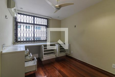 Apartamento para alugar com 180m², 3 quartos e 2 vagas Apartamento para alugar com 180m², 3 quartos e 2 vagasSuíte 3