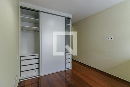 Apartamento para alugar com 180m², 3 quartos e 2 vagas Apartamento para alugar com 180m², 3 quartos e 2 vagasSuíte 3