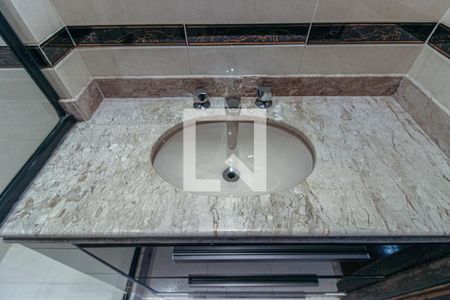 Apartamento para alugar com 180m², 3 quartos e 2 vagas Apartamento para alugar com 180m², 3 quartos e 2 vagasSuíte 2 - banheiro