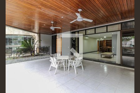 Apartamento para alugar com 180m², 3 quartos e 2 vagas Apartamento para alugar com 180m², 3 quartos e 2 vagasVaranda