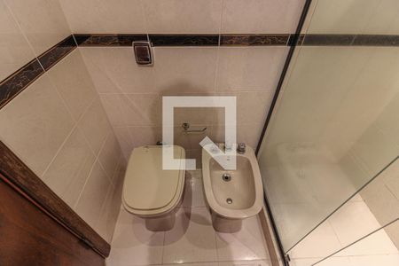 Apartamento para alugar com 180m², 3 quartos e 2 vagas Apartamento para alugar com 180m², 3 quartos e 2 vagasSuíte 2 - banheiro