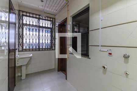 Apartamento para alugar com 180m², 3 quartos e 2 vagas Apartamento para alugar com 180m², 3 quartos e 2 vagasÁrea de Serviço