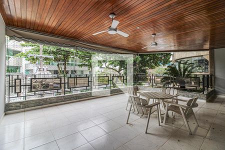 Apartamento para alugar com 180m², 3 quartos e 2 vagas Apartamento para alugar com 180m², 3 quartos e 2 vagasVaranda