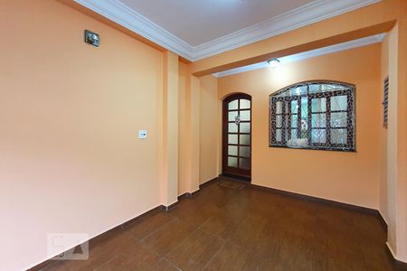 Casa à venda com 180m², 2 quartos e 2 vagasGaragem