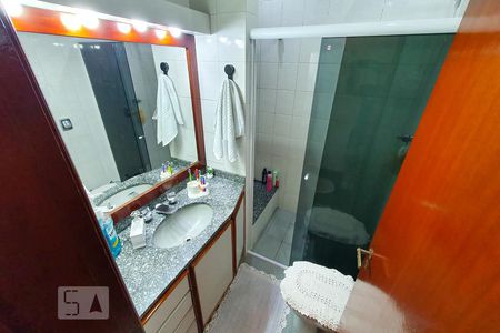 Casa à venda com 180m², 2 quartos e 2 vagasBanheiro