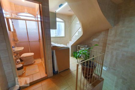 Casa à venda com 180m², 2 quartos e 2 vagasBanheiro de Serviço