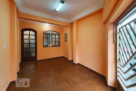 Garagem de casa à venda com 2 quartos, 180m² em Jardim da Glória, São Paulo
