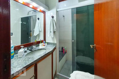 Casa à venda com 180m², 2 quartos e 2 vagasBanheiro