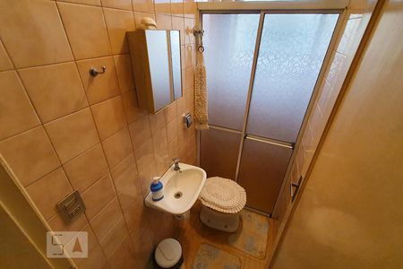 Casa à venda com 180m², 2 quartos e 2 vagasBanheiro de Serviço