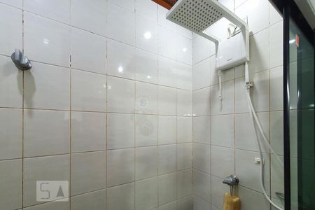 Casa à venda com 180m², 2 quartos e 2 vagasBanheiro