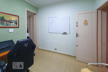 Casa à venda com 180m², 2 quartos e 2 vagasQuarto de Serviço ou extra