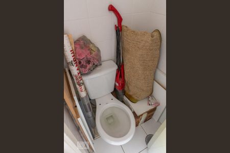 Apartamento para alugar com 120m², 3 quartos e 2 vagasBanheiro de Serviço