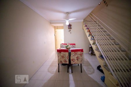 Sala de casa para alugar com 3 quartos, 200m² em Jardim Ester, São Paulo