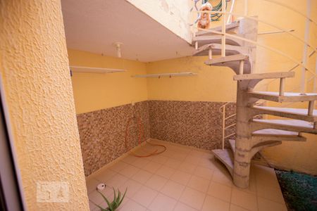 Casa para alugar com 200m², 3 quartos e 2 vagas Casa para alugar com 200m², 3 quartos e 2 vagasLavanderia