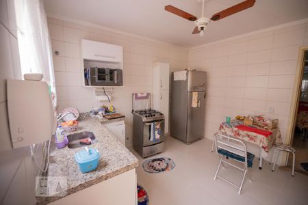 Casa para alugar com 200m², 3 quartos e 2 vagas Casa para alugar com 200m², 3 quartos e 2 vagasCozinha