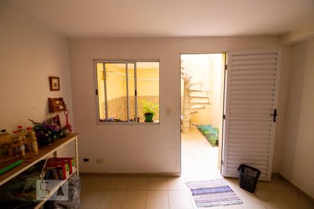 Casa para alugar com 200m², 3 quartos e 2 vagas Casa para alugar com 200m², 3 quartos e 2 vagasLavanderia Quarto