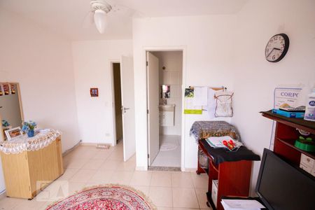 Suite  de casa para alugar com 3 quartos, 200m² em Jardim Ester, São Paulo