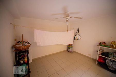 Casa para alugar com 200m², 3 quartos e 2 vagas Casa para alugar com 200m², 3 quartos e 2 vagasLavanderia Quarto