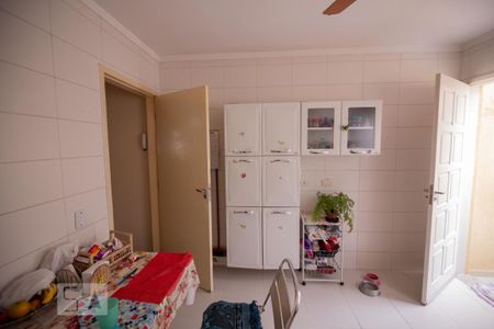 Casa para alugar com 200m², 3 quartos e 2 vagas Casa para alugar com 200m², 3 quartos e 2 vagasCozinha