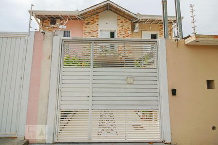 Casa para alugar com 200m², 3 quartos e 2 vagas Casa para alugar com 200m², 3 quartos e 2 vagasFachada Casa