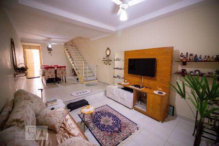 Sala de casa para alugar com 3 quartos, 200m² em Jardim Ester, São Paulo