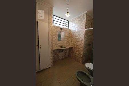 Casa à venda com 280m², 4 quartos e 4 vagasBanheiro 2