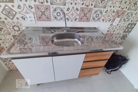 Cozinha de apartamento para alugar com 1 quarto, 29m² em Vila Ema, São Paulo