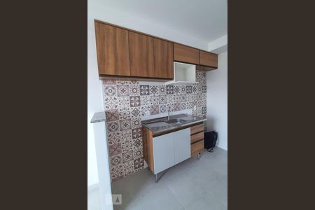 Cozinha de apartamento para alugar com 1 quarto, 29m² em Vila Ema, São Paulo