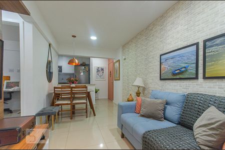 Sala de apartamento para alugar com 2 quartos, 56m² em Luís Anselmo, Salvador
