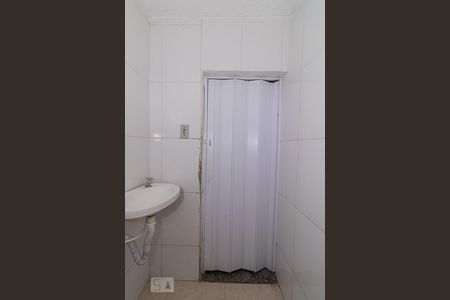 Banheiro de casa para alugar com 1 quarto, 35m² em Vila Gustavo, São Paulo