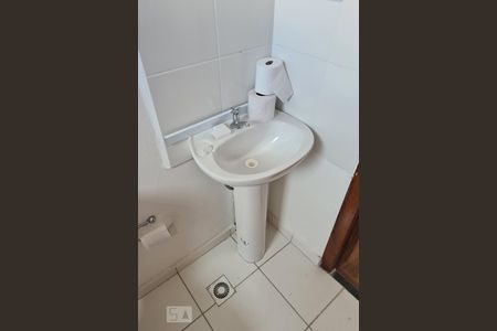 Detalhe Banheiro de kitnet/studio para alugar com 1 quarto, 35m² em Vila Helena, Sorocaba