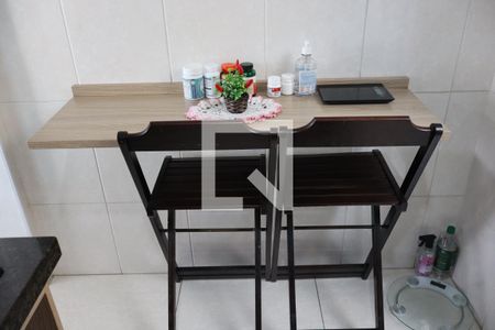 Casa à venda com 44m², 2 quartos e 1 vagaCozinha 