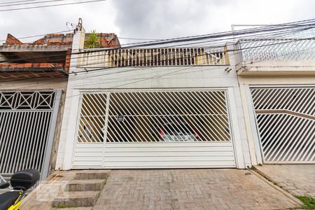 Casa à venda com 161m², 3 quartos e 2 vagasFachada