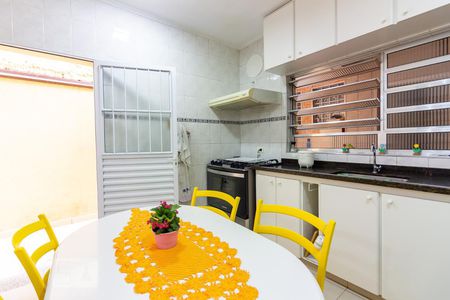 Casa à venda com 161m², 3 quartos e 2 vagasCozinha